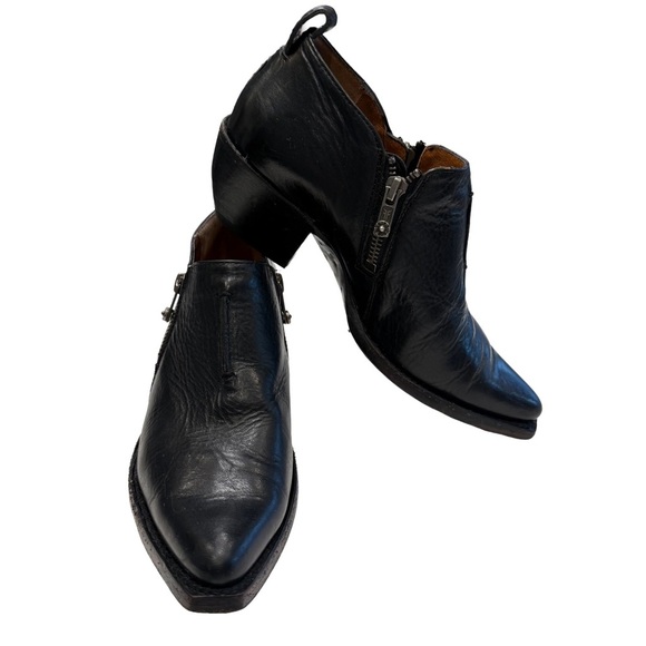 Frye Sacha Black Leather Zip Up Heeled Shootie Western Ankle Boots Women Sz 6.5 - Picture 2 of 15